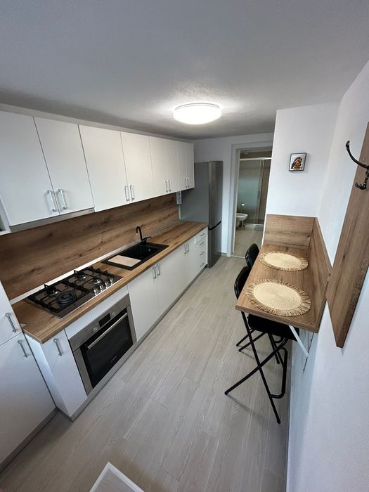 Particular închiriez garsonieră la curte în zona Trei Stejari
