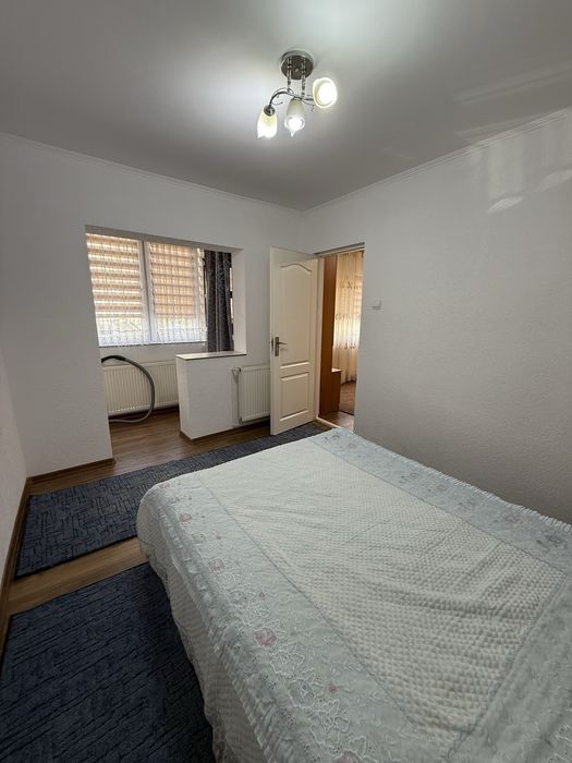 Inchiriez apartament cu  2 camere, recent renovat la intrare in zona Dacia