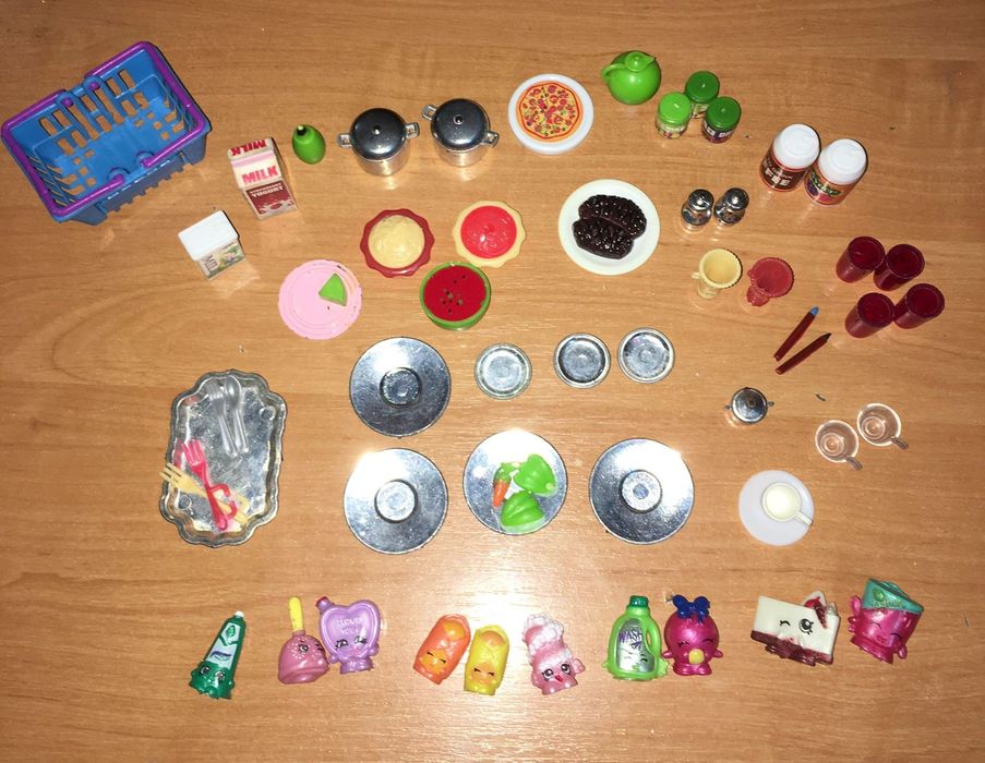 Продам аксессуары для кукол