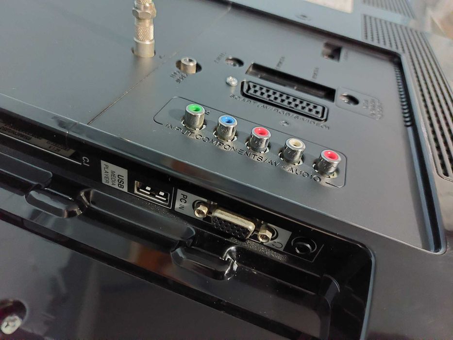 Televizor led SHARP Full HD-tuner digital cablu