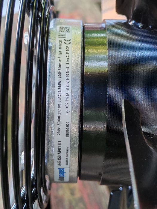 Ventilator axial