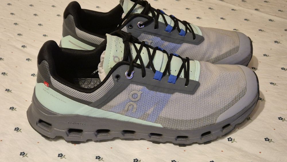 Маратонки On Cloudvista 42