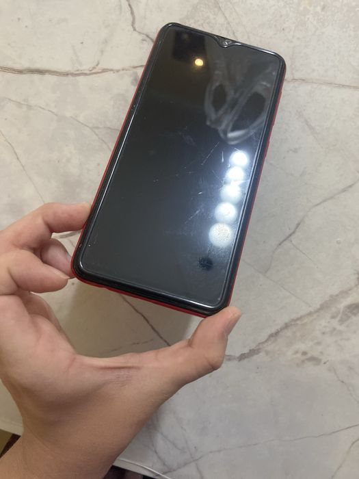 Samsung Galaxy A10 красный