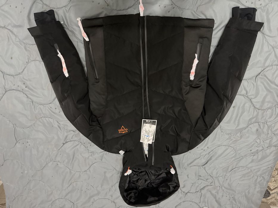 Geaca guess ski   marimea s