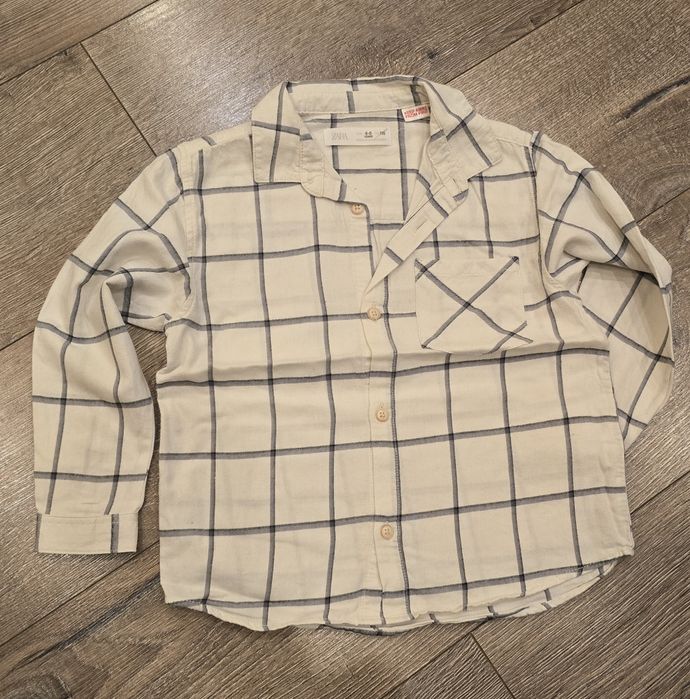 110см , 4-5 год Риза на Zara и Okaidi