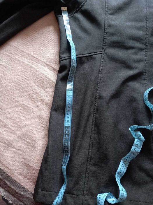 geaca de primavara/toamnă- rezistenta la ploaie si vant