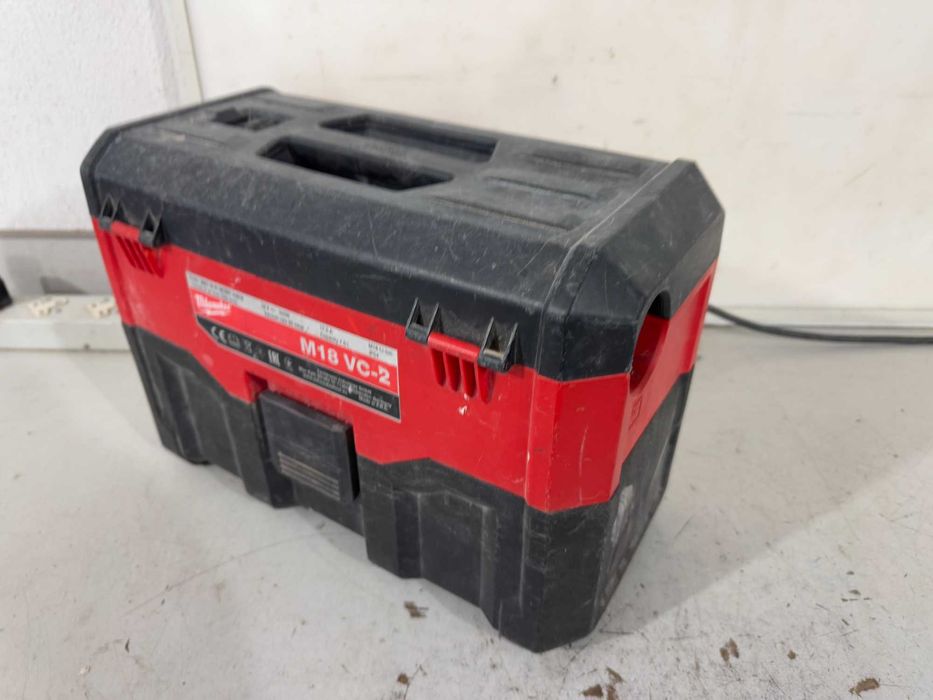 Прахосмукачkа - Milwaukee M18 VC-2