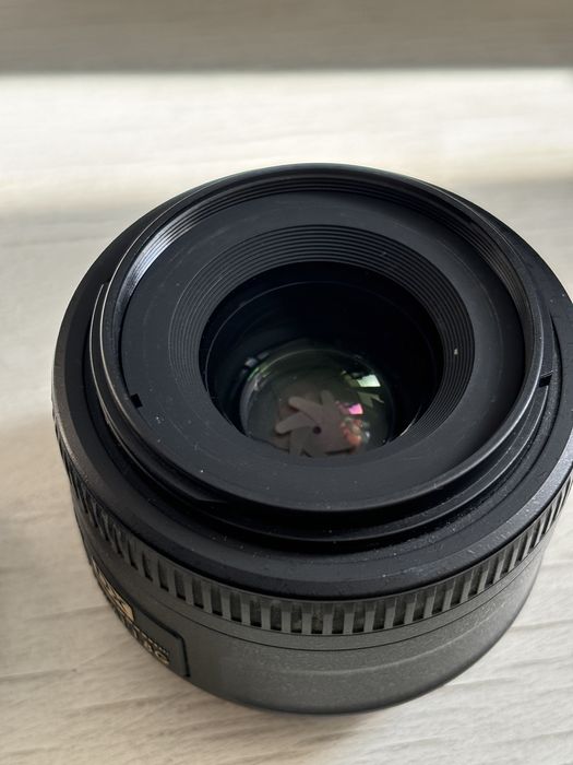 Объектив Nikon 35 мм