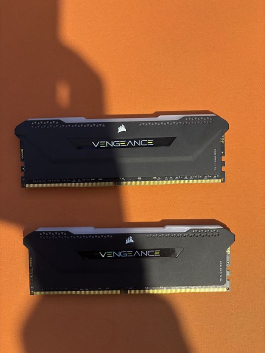 Corsair Vengeance Pro RGB 32GB (2x16)3600mhz DDR4