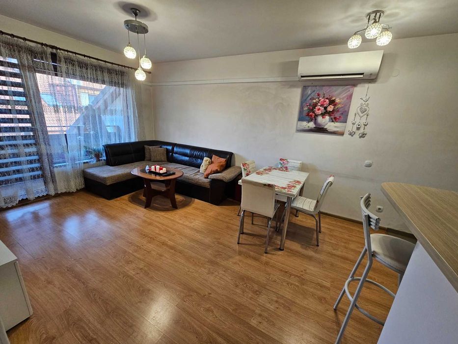 Продава се Тристаен апартамент в Велинград - 105 кв.м за 1496 €/кв.м - Снимка #2