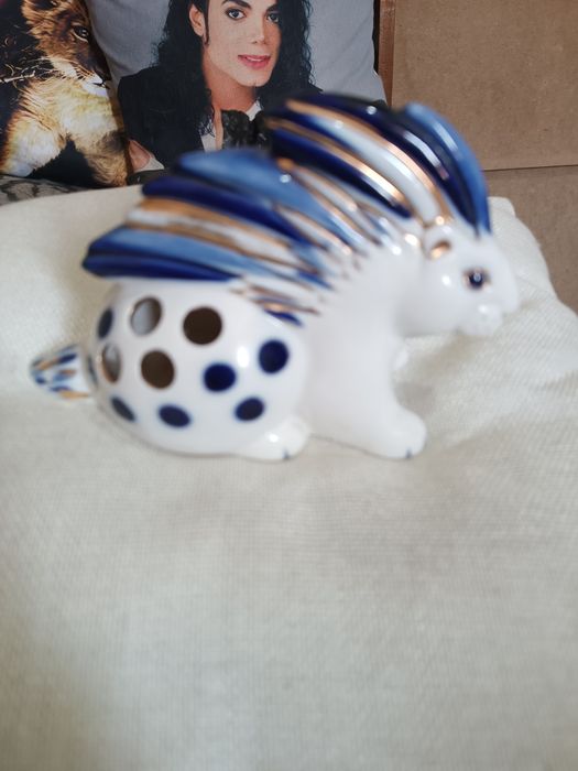 Продаю фарфоровую статуэтку дикобраз ЛФЗ