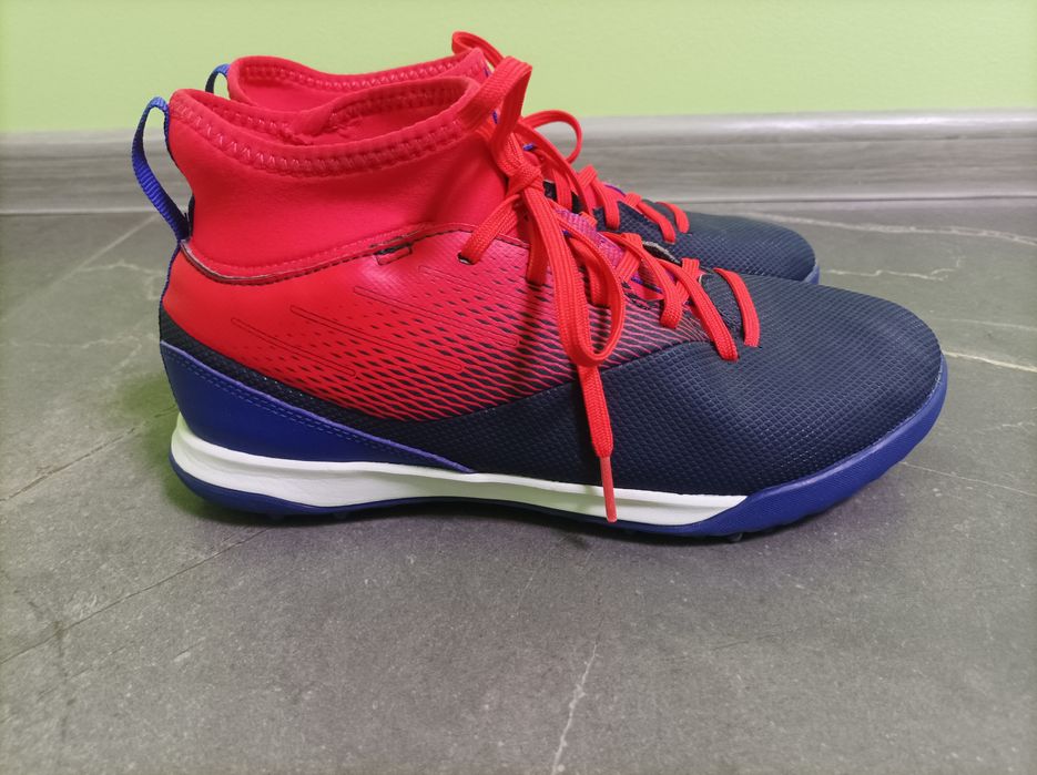 Детски обувки за футбол