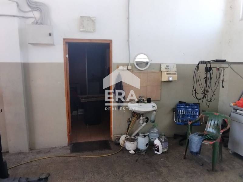 Дава се под наем Промишлена сграда в с. Припек, Област Варна - 87 кв.м за 750 € - Снимка #3