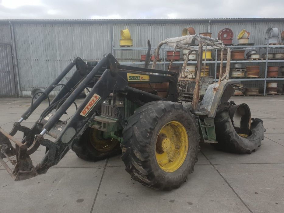 Dezmembrez Tractoare Claas