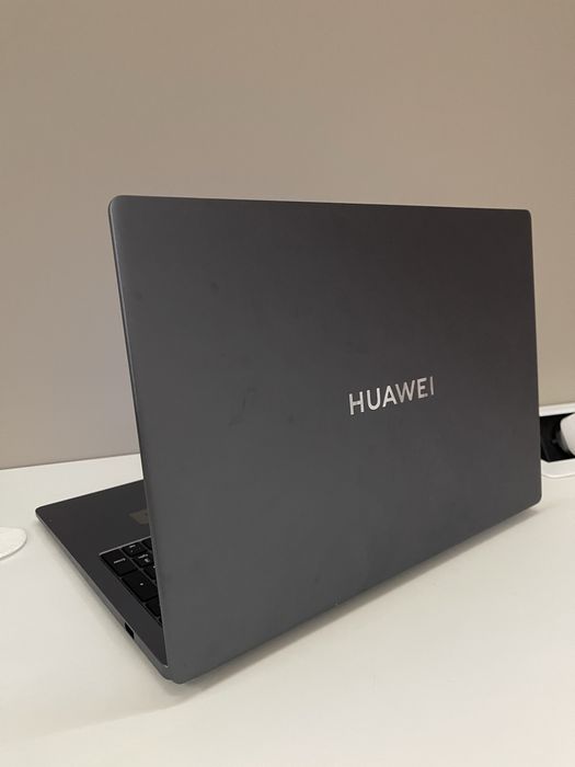 Huawei MateBook D 16 8/512 ГБ