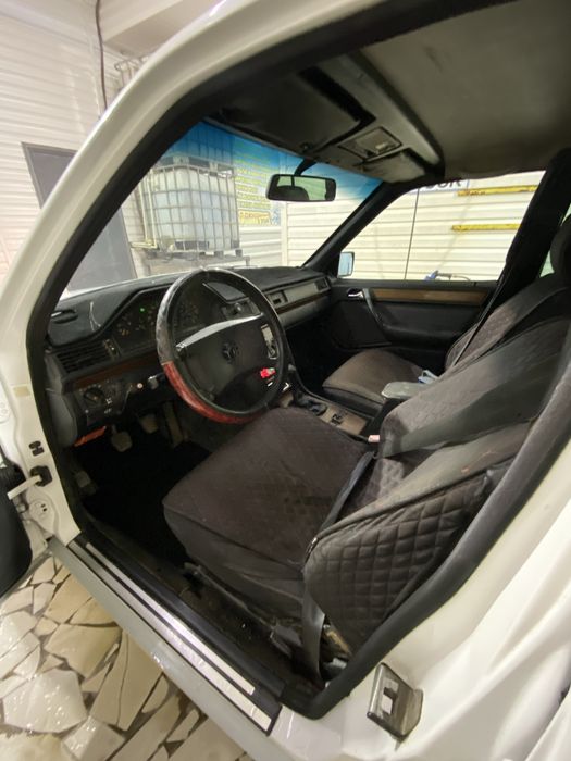 Мерседес сатылады.