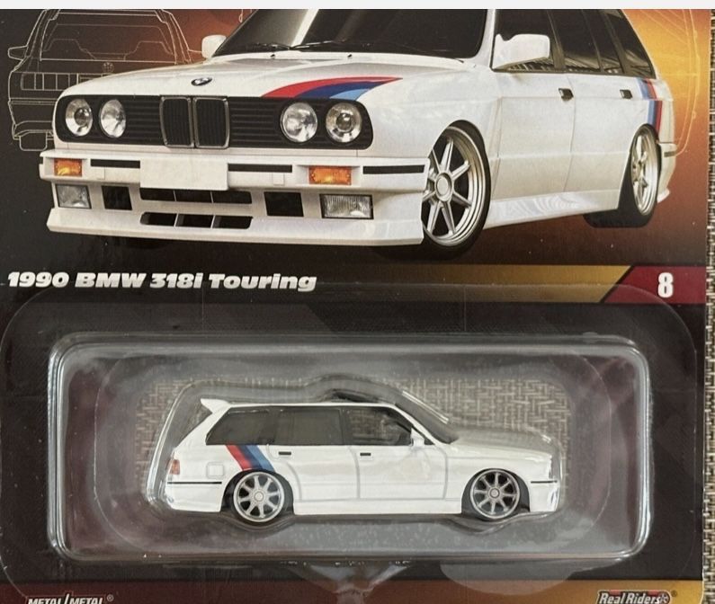 Hot Wheels Elite 64 BMW 318i Touring an 1990 macheta auto scara 1:64