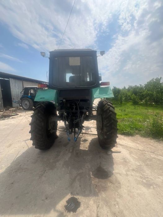 Traktor трактор сотилади
