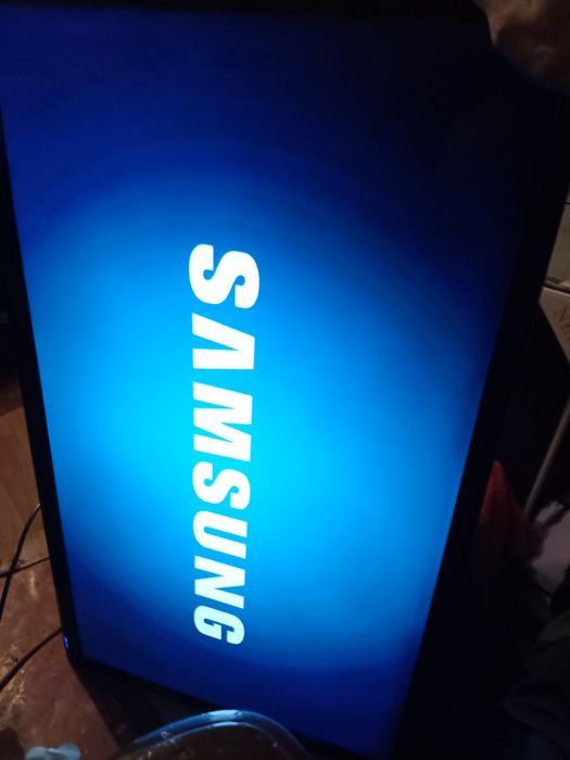 Продам телевизор samsung smart