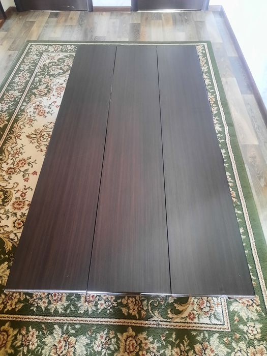 Стол национальный.