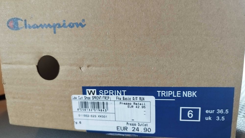 Нови оригинални маратонки Champion за момче номер 36.5
