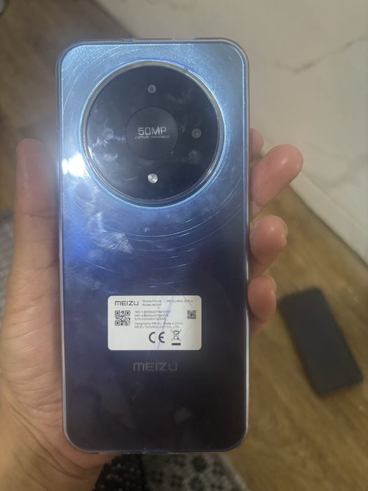 Продам телефон срочно