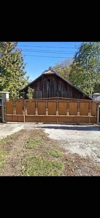 Poarta metalica culisanta