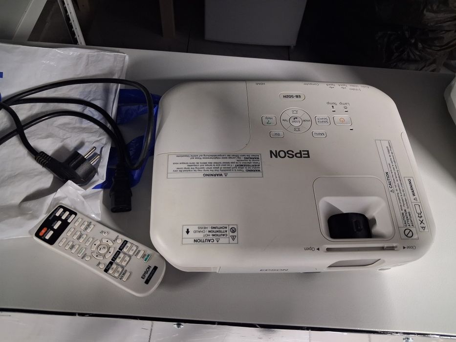 Срочно! Отдам дешево! Диваны тумбы проектор для кафе, пс клуб и т.д.