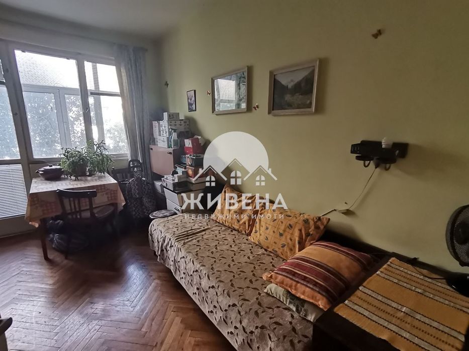Продава 4-стаен апартамент в района на Окръжна болница