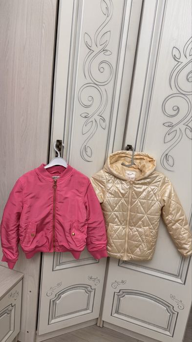 Разные куртки . Дешево