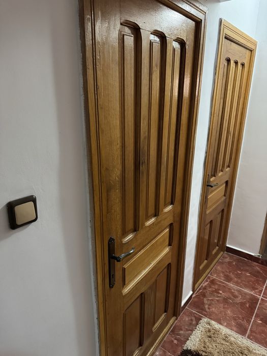 Vand usi de stejar masiv lacuite