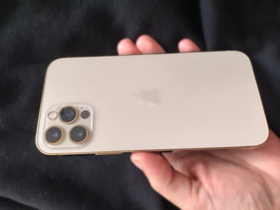 iPhone 12 pro , Gold