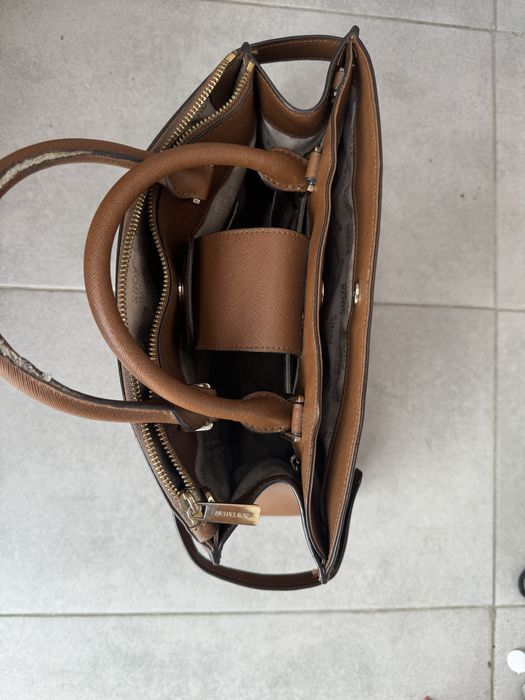 Коричневая сумка Michael Kors