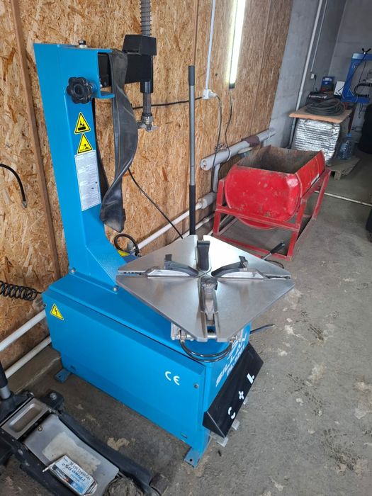 Продам станки шиномонтажные