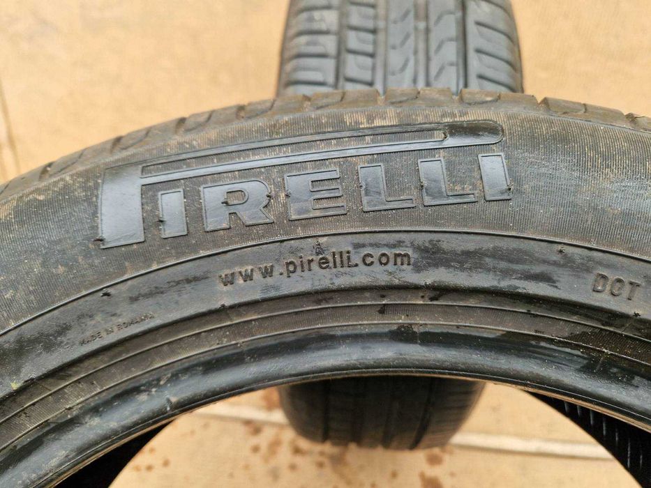 2 Pirelli R19 235/55 Летни гуми  DOT2221