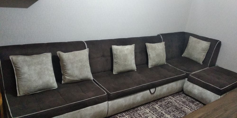 Продается уголок