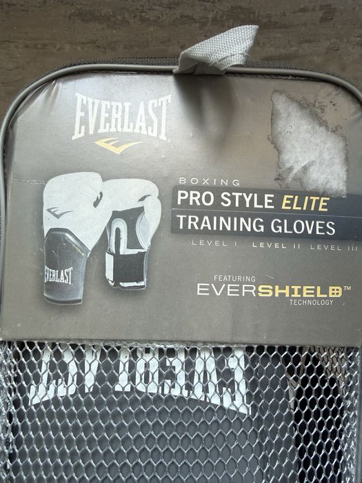 Manusi bix , Everlast