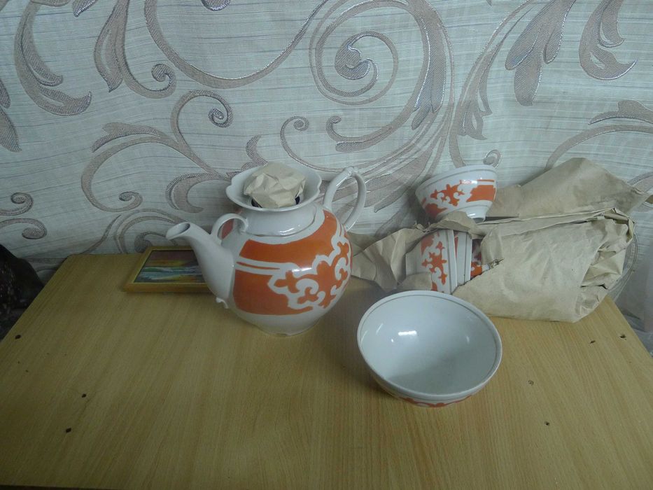 самовар фарфоровый и сервизы