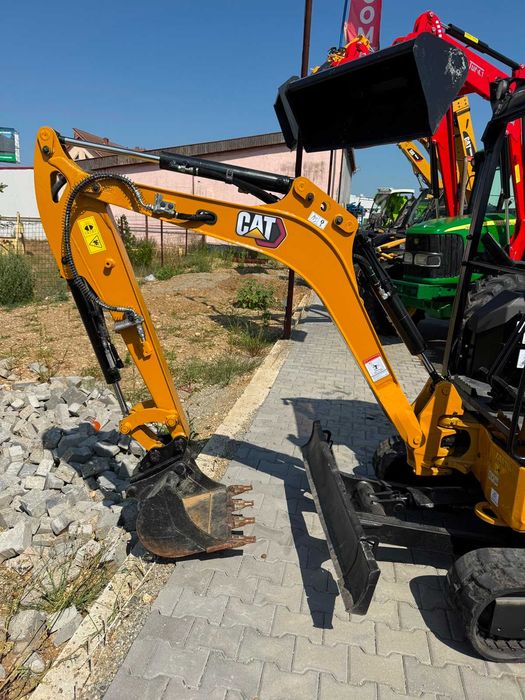 Miniexcavator Caterpillar 1,95t