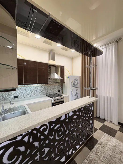 Квартира на Лабзак (Ц12) 2/2/4 общ пл 60м Евро с обстановкой