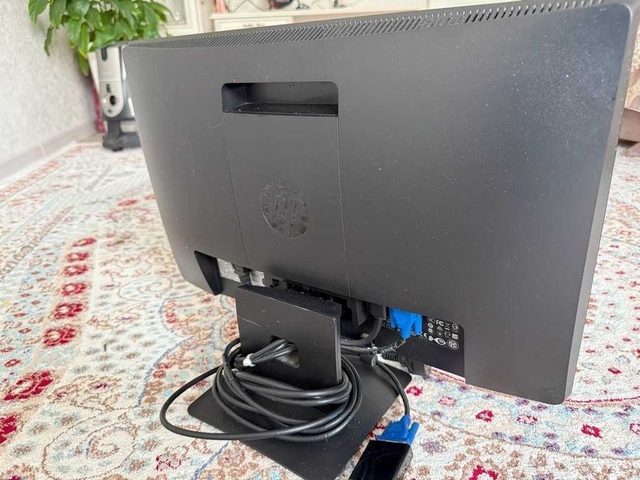 Монитор HP ProDisplay P223