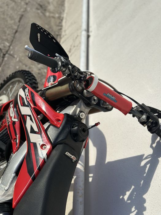 Honda CRF - 250R 4 timpi 42 cp 2010