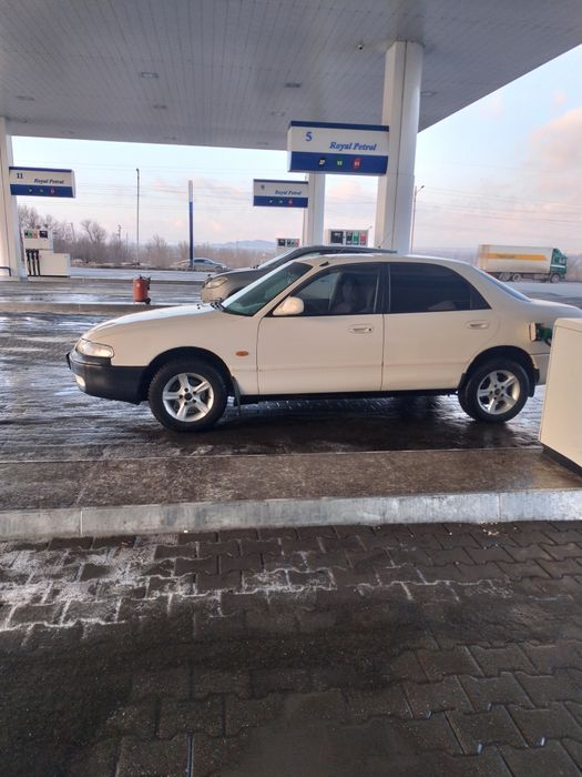 Продаю мазду 626