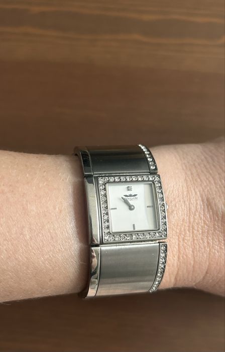 Ръчен часовник Perigaum 1972 Eva P-1005-SW Wrist for Her With crystals