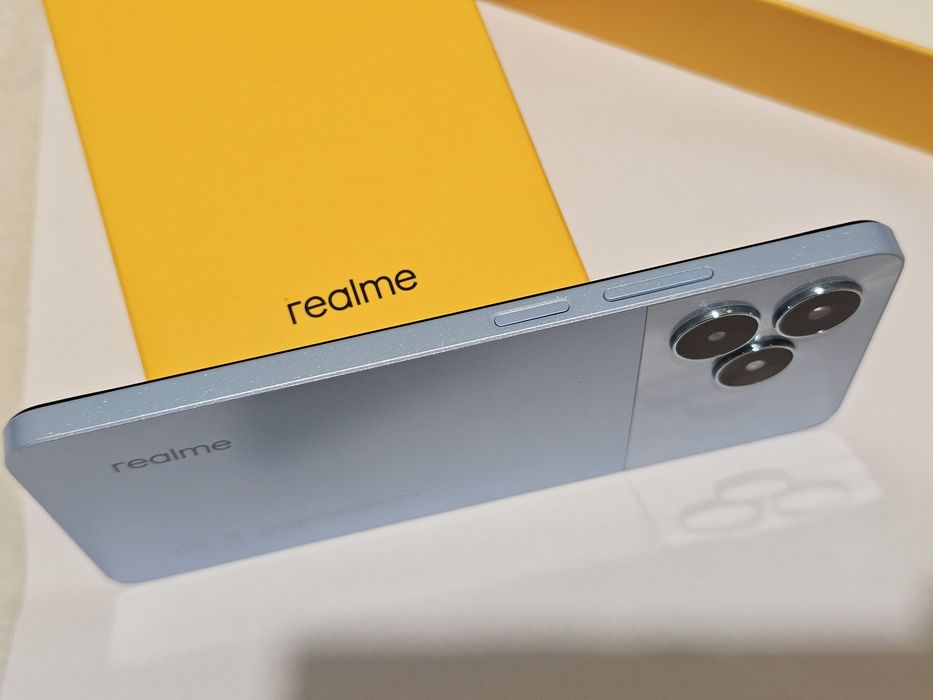 Продавам Realme Note 50
