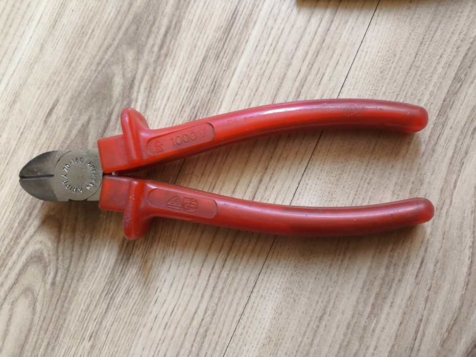 Нови профи. истински инструменти Knipex