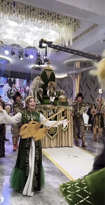 Трон, тақ, сүндет той