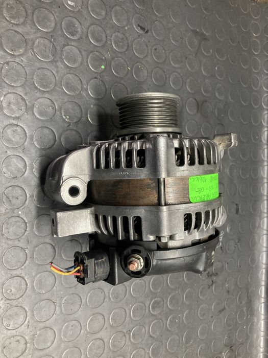 Генератор/динамо за тойота авенсис Т25/Toyota avensis T25 2.0D4D 126кс