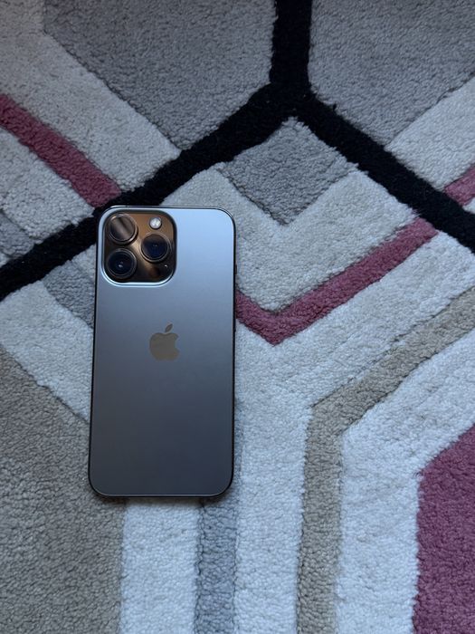 iPhone 13 Pro 256GB, 77% Battery