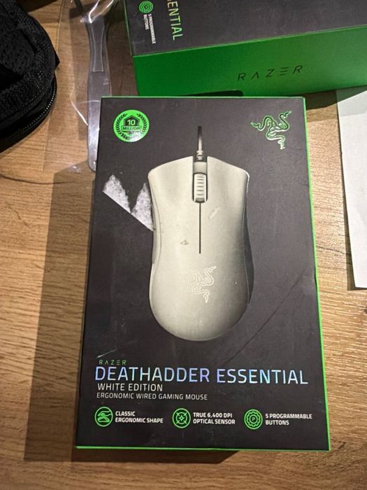 Razer deathadder essential мышка